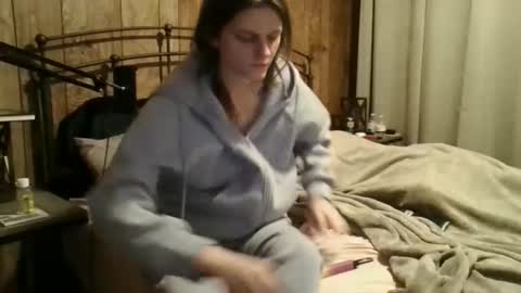 Snapshot of twizzler_twizzle chatting on 12, 1, 2026 twizzler_twizzle online show from 12, 1, 2026