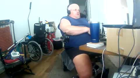 two_wheels_two_balls online show from 6, 6, 2026