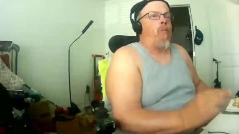 two_wheels_two_balls online show from 4, 8, 2026