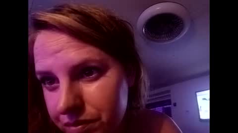 Snapshot of twocrazy85 chatting on 9, 3, 2025 Twocrazy85 online show from 9, 3, 2025