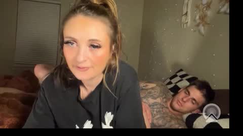 Snapshot of twofreaksandacam chatting on 21, 2, 2026 Twofreaksandacam online show from 21, 2, 2026