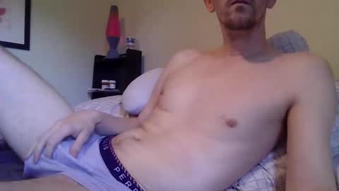 Snapshot of twohandandmore chatting on 30, 4, 2026 twohandandmore online show from 30, 4, 2026
