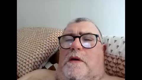 twohats2810 online show from 28, 2, 2026