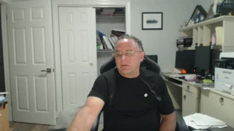 Twopeopleinlove online show from 8, 10, 2025