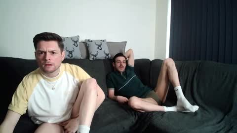 Snapshot of twotwinkhusbands chatting on 4, 4, 2026 RyanRowan online show from 4, 4, 2026