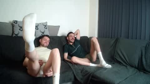 Snapshot of twotwinkhusbands chatting on 25, 4, 2026 RyanRowan online show from 25, 4, 2026