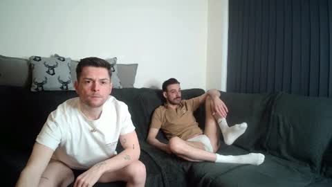 Snapshot of twotwinkhusbands chatting on 28, 4, 2026 RyanRowan online show from 28, 4, 2026