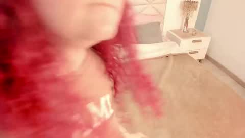 Twiggy online show from 27, 10, 2025