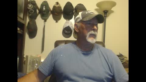 Snapshot of txlobo60 chatting on 23, 3, 2026 txlobo60 online show from 23, 3, 2026