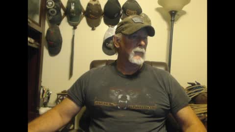 Snapshot of txlobo60 chatting on 5, 4, 2026 txlobo60 online show from 5, 4, 2026