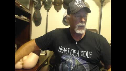 Snapshot of txlobo60 chatting on 11, 4, 2026 txlobo60 online show from 11, 4, 2026