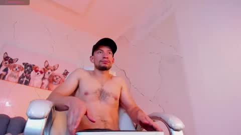 Snapshot of tyagoroberts chatting on 25, 11, 2025 Tyago online show from 25, 11, 2025