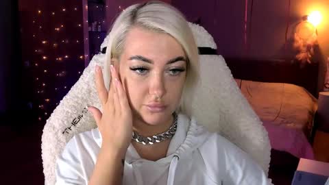 Miley online show from 23, 2, 2025