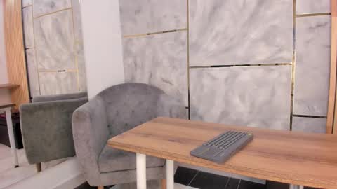  TYLA  online show from 17, 12, 2025