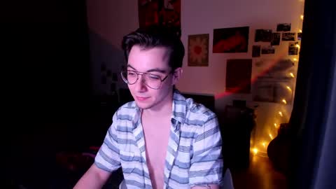 Snapshot of tyler_bergg chatting on 29, 4, 2026 tyler berg online show from 29, 4, 2026