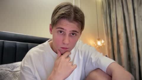 tyler_garrner online show from 2, 11, 2025