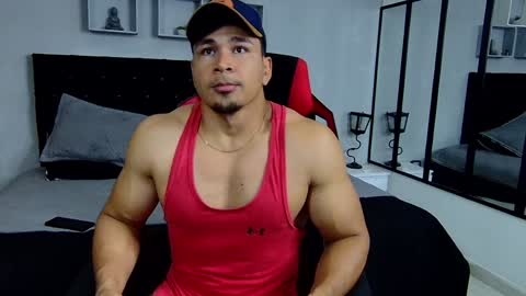 Snapshot of tyler_hank1 chatting on 12, 1, 2025 tyler_hank1 online show from 12, 1, 2025