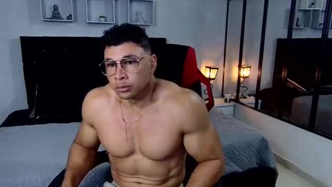 Snapshot of tyler_hank1 chatting on 7, 3, 2025 tyler_hank1 online show from 7, 3, 2025