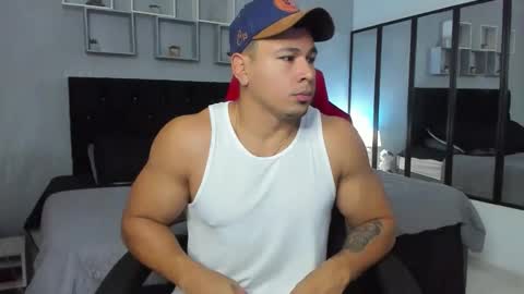 Snapshot of tyler_hank1 chatting on 11, 10, 2025 tyler_hank1 online show from 11, 10, 2025