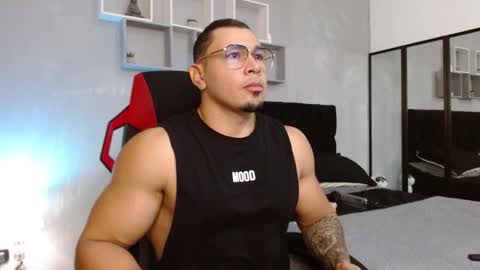 Snapshot of tyler_hank1 chatting on 1, 11, 2025 tyler_hank1 online show from 1, 11, 2025