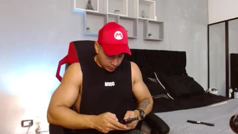 Snapshot of tyler_hank1 chatting on 2, 11, 2025 tyler_hank1 online show from 2, 11, 2025