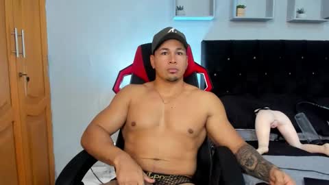 Snapshot of tyler_hank1 chatting on 29, 11, 2025 tyler_hank1 online show from 29, 11, 2025