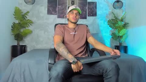 Snapshot of tyler_jonnes chatting on 31, 12, 2024 Tyler online show from 31, 12, 2024