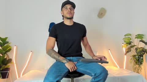 Snapshot of tyler_jonnes chatting on 22, 2, 2025 Tyler online show from 22, 2, 2025