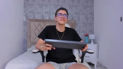 Snapshot of tylercross_ chatting on 13, 3, 2026 Tyler online show from 13, 3, 2026