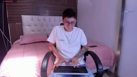 Snapshot of tylercross_ chatting on 15, 3, 2026 Tyler online show from 15, 3, 2026