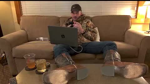 TylerLogan813 online show from 10, 9, 2025