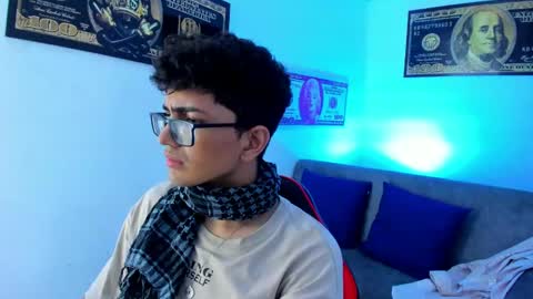 Snapshot of tylerwhiite_ chatting on 28, 12, 2024 online show from 28, 12, 2024