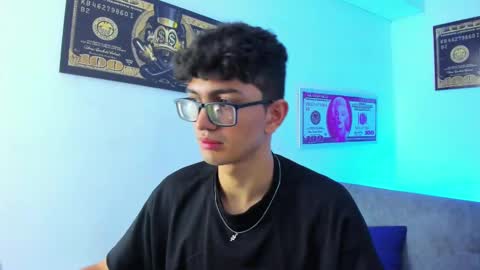 Snapshot of tylerwhiite_ chatting on 29, 1, 2025 online show from 29, 1, 2025