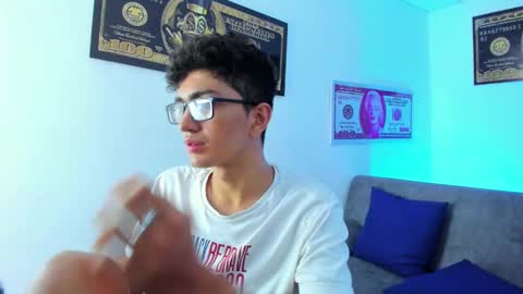 Snapshot of tylerwhiite_ chatting on 1, 2, 2025 online show from 1, 2, 2025