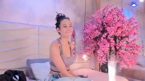 Snapshot of tyna01 chatting on 13, 3, 2026 online show from 13, 3, 2026