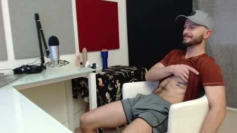 Snapshot of tyronemattias chatting on 19, 2, 2025 Tyrone Mattias online show from 19, 2, 2025