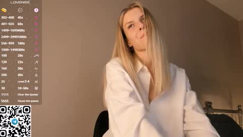 Christine 3 Next broadcast tomorrow at 2100 GMT 5 online show from 25, 9, 2025