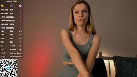 Snapshot of tyty_pupu chatting on 26, 3, 2026 Christine 3 Next broadcast tomorrow at 2100 GMT 5 online show from 26, 3, 2026