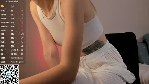 Snapshot of tyty_pupu chatting on 7, 4, 2026 Christine 3 Next broadcast tomorrow at 2100 GMT 5 online show from 7, 4, 2026