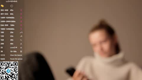 Snapshot of tyty_pupu chatting on 10, 4, 2026 Christine 3 Next broadcast tomorrow at 2100 GMT 5 online show from 10, 4, 2026