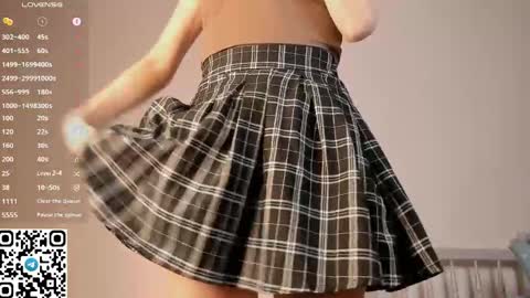 Snapshot of tyty_pupu chatting on 15, 4, 2026 Christine 3 Next broadcast tomorrow at 2100 GMT 5 online show from 15, 4, 2026