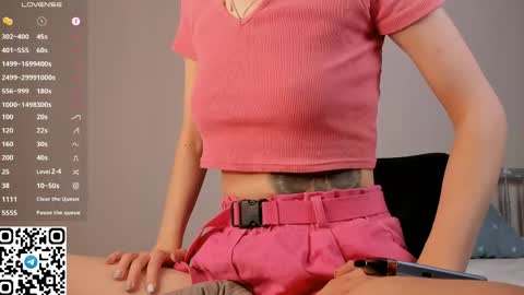 Snapshot of tyty_pupu chatting on 18, 4, 2026 Christine 3 Next broadcast tomorrow at 2100 GMT 5 online show from 18, 4, 2026