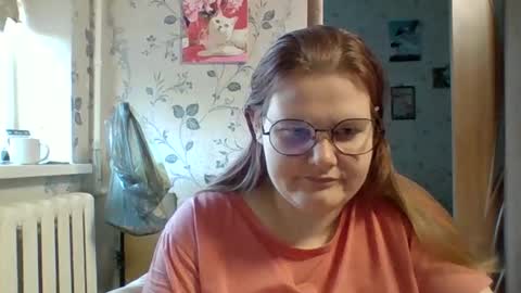 Snapshot of tyuoooy3 chatting on 14, 9, 2025 Tyuoooy3s online show from 14, 9, 2025