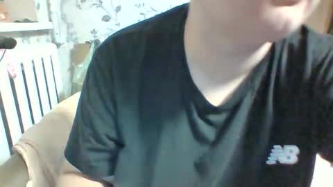 Snapshot of tyuoooy3 chatting on 21, 9, 2025 Tyuoooy3s online show from 21, 9, 2025
