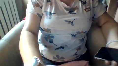 Snapshot of tyuoooy3 chatting on 26, 9, 2025 Tyuoooy3s online show from 26, 9, 2025