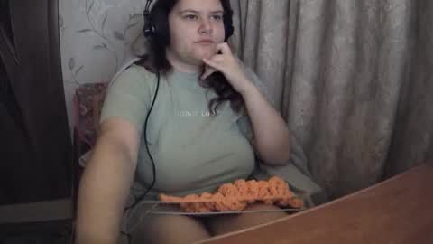 Snapshot of tyuoooy3 chatting on 13, 10, 2025 Tyuoooy3s online show from 13, 10, 2025