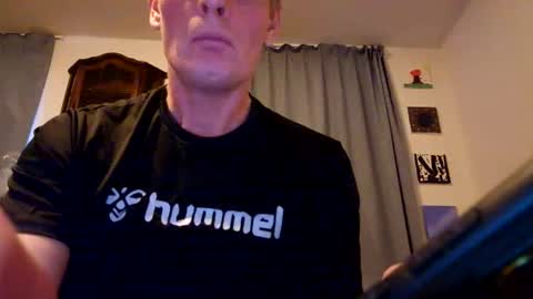 Snapshot of u2232739082 chatting on 22, 5, 2026 u2232739082 online show from 22, 5, 2026