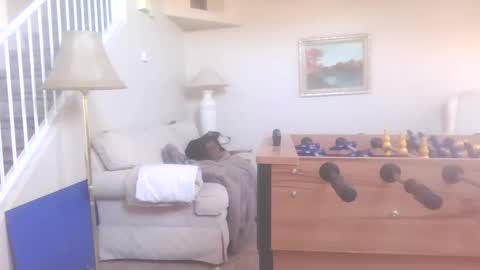 Snapshot of uandme_baby chatting on 15, 1, 2025 Azelia B online show from 15, 1, 2025