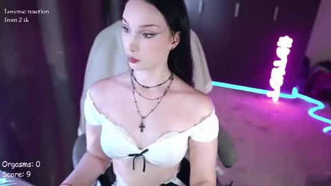 Snapshot of uindi chatting on 29, 7, 2026 Izzy online show from 29, 7, 2026