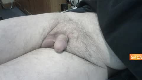 Hairy UK guy online show from 17, 1, 2025